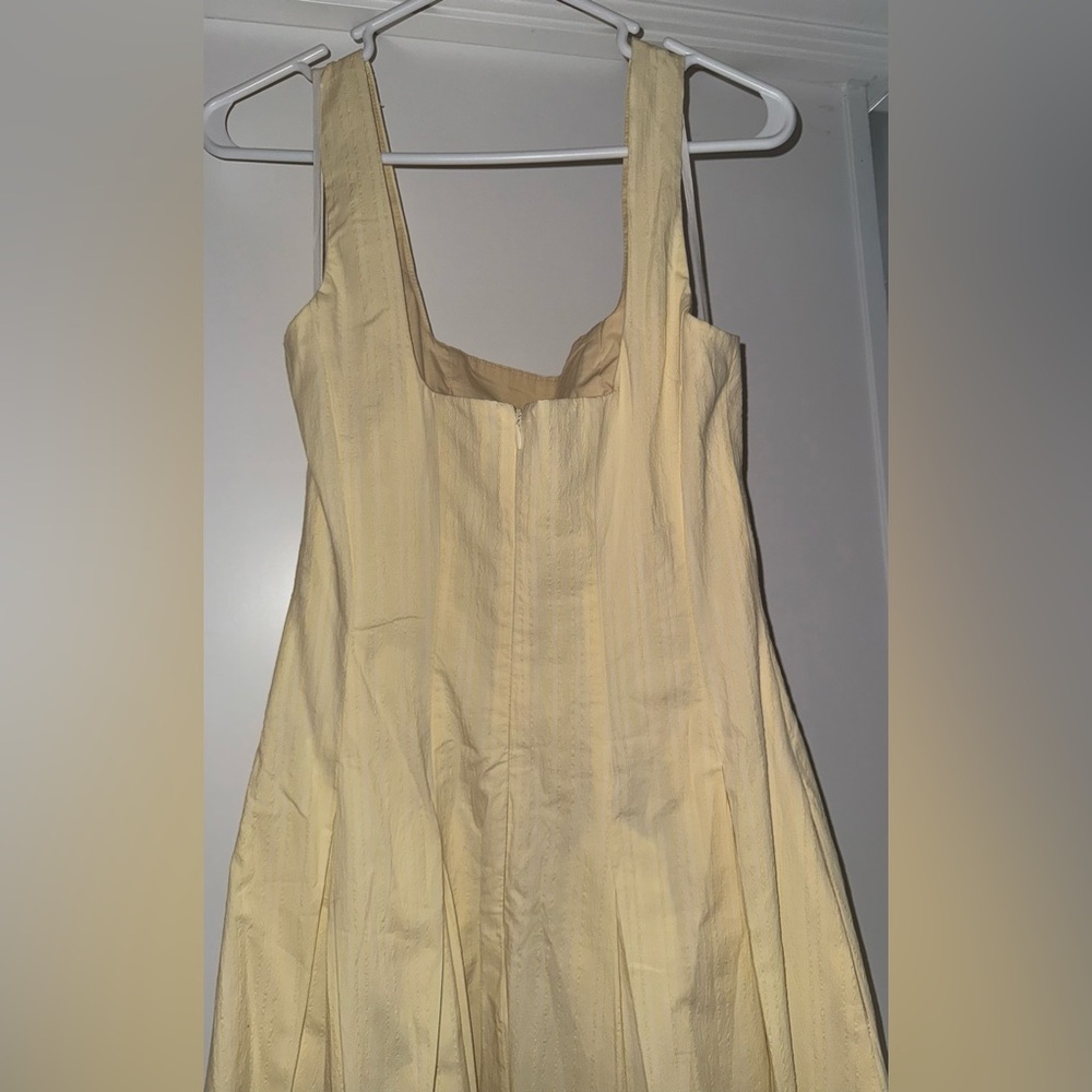 Sleeveless Square-Neck Midi Dress in Pale Yellow - Picture 11 of 15
